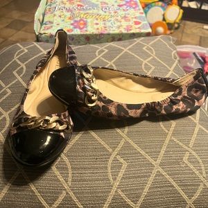 Leopard Guess Flats size 9